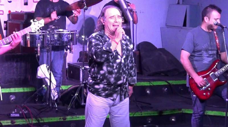 CANTANTE LOS DEL FUEGO