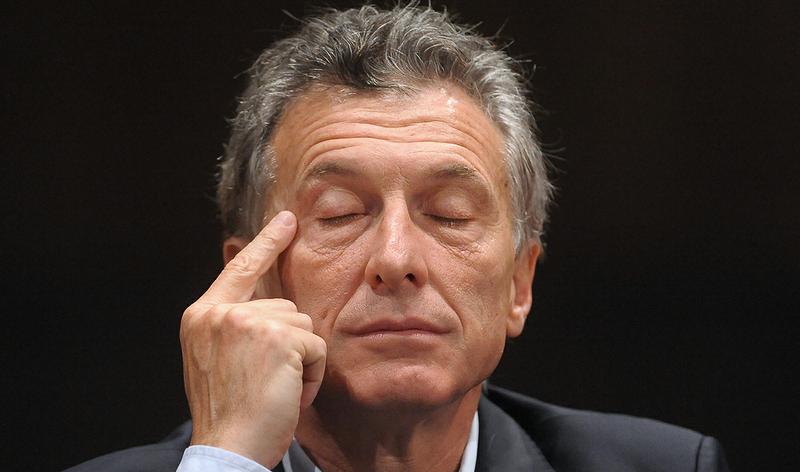 Macri-pensativo