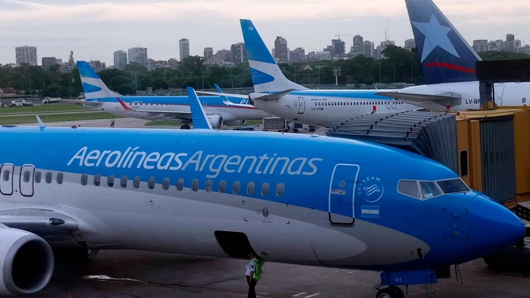 Aerolíneas-Argentinas-canceló-todos-sus-vuelos-del-miércoles-1068x600