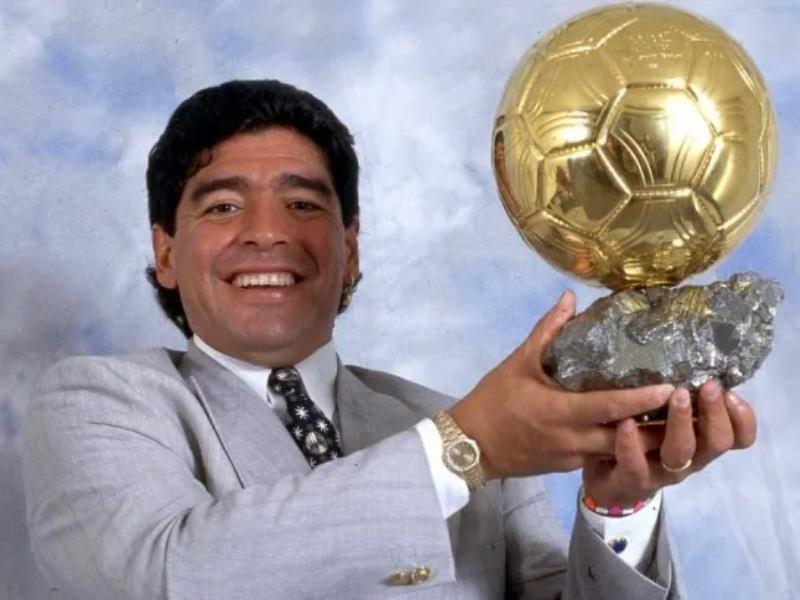 Maradona-Balonde-Oro
