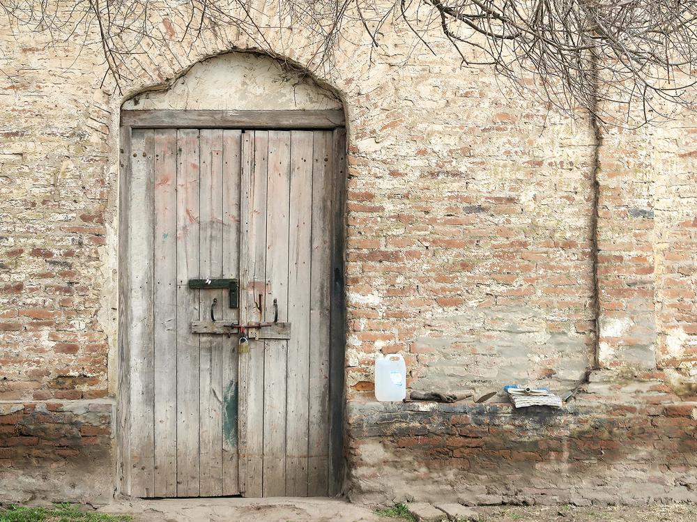 LA PUERTA