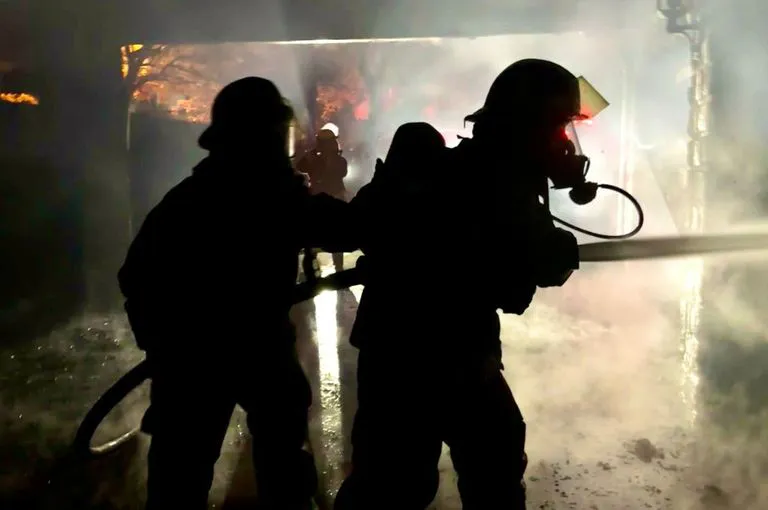 BOMBEROS