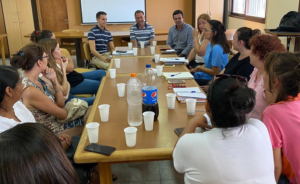 Reunión con funcionarios 1