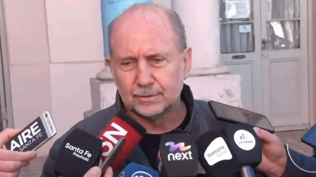 omar perotti votando