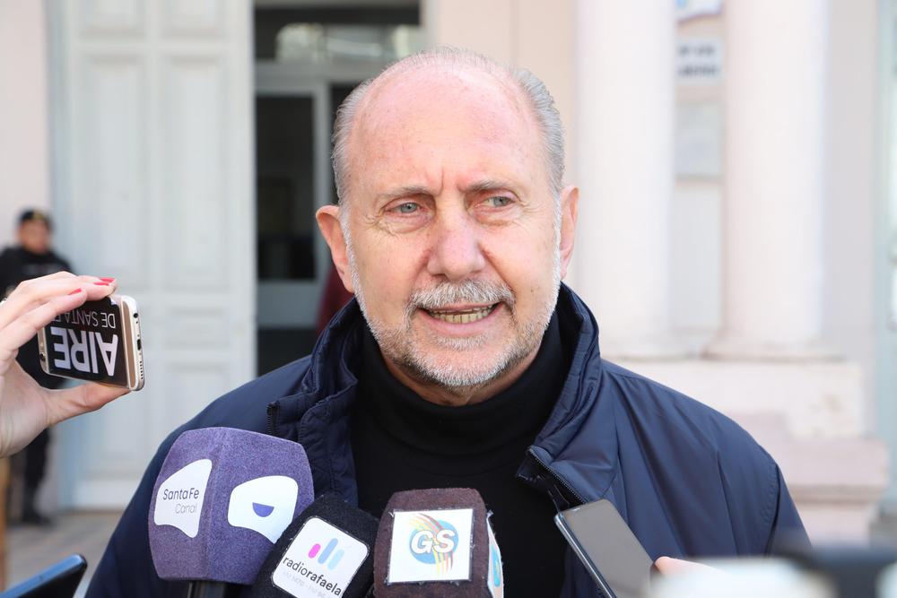 omar perotti votando1
